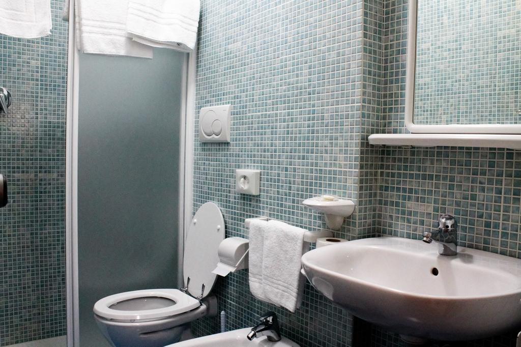 Hotel Il Vicoletto Assisi Esterno foto
