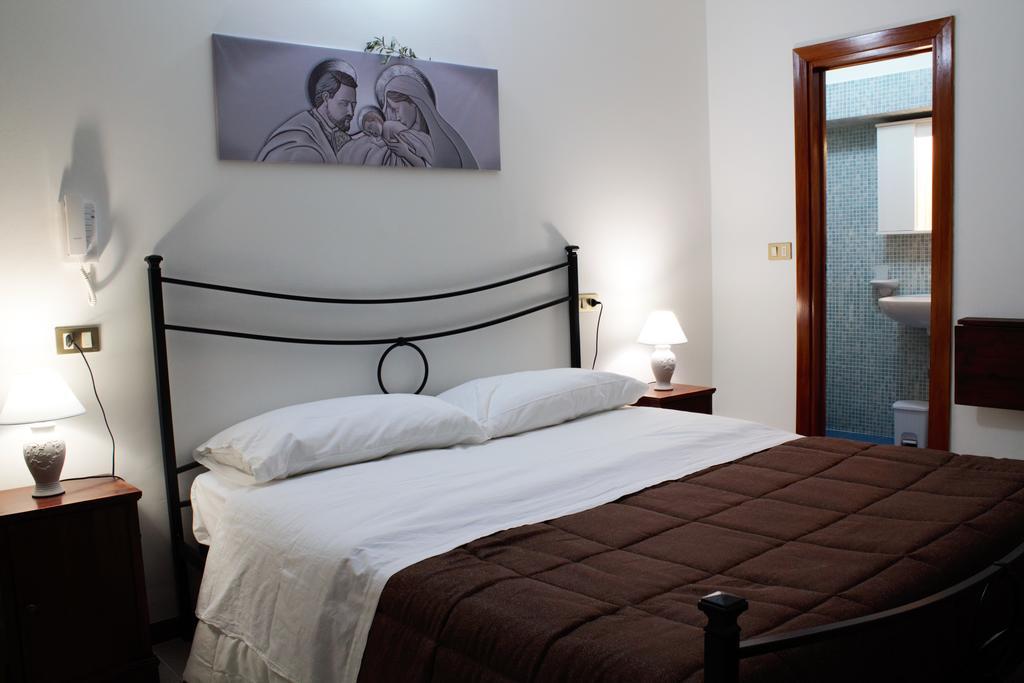 Hotel Il Vicoletto Assisi Esterno foto