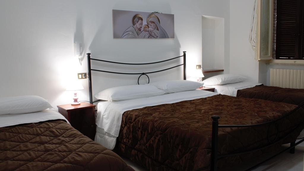 Hotel Il Vicoletto Assisi Esterno foto